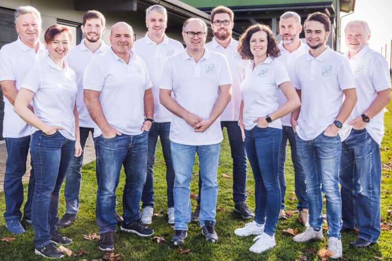 cropped-verein-vorstand-gruppenbild_web.jpg